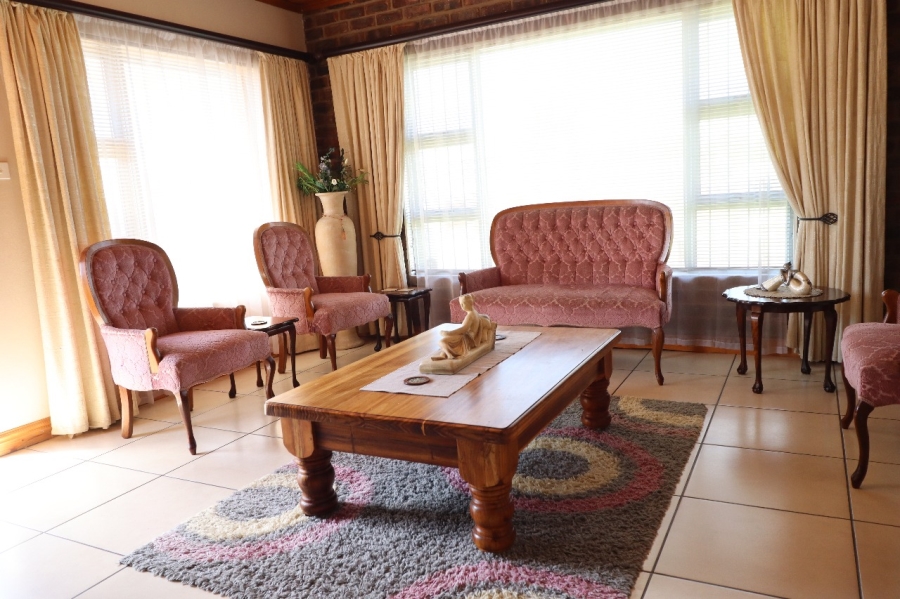 3 Bedroom Property for Sale in Kabega Park Eastern Cape